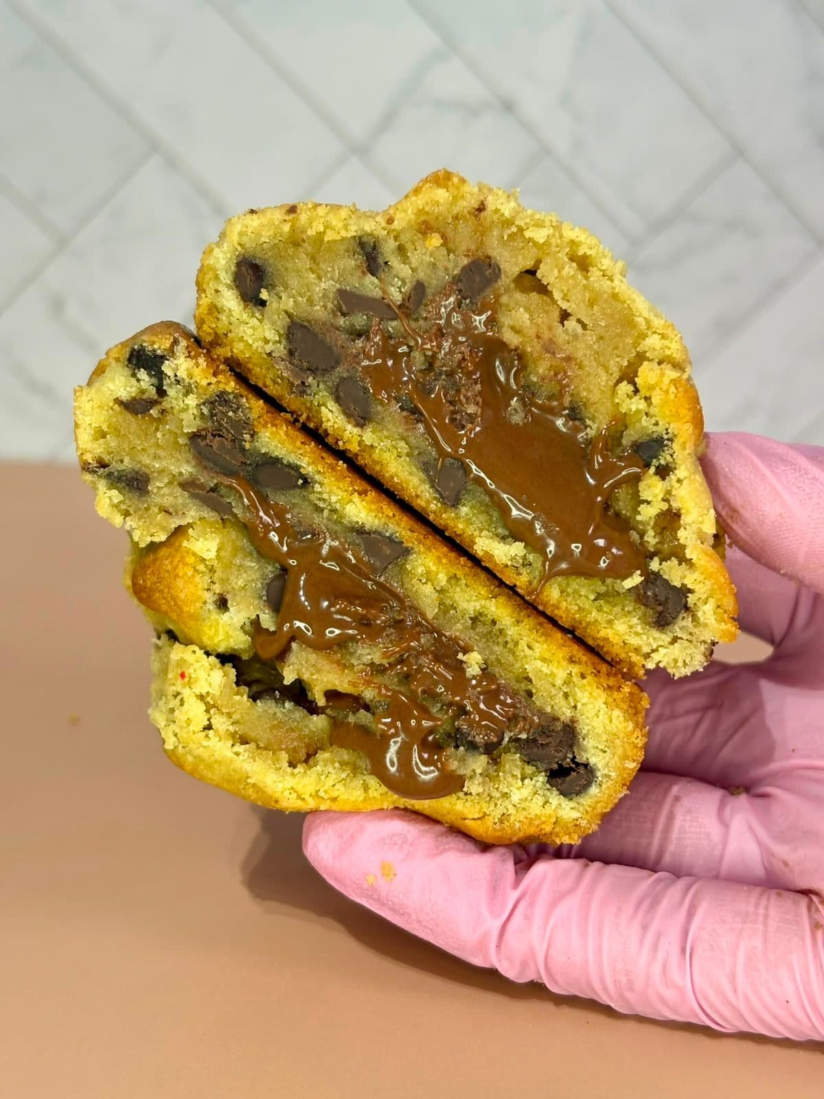 Mini Volcán de Nutella — mini galleta artesanal Anelisa con centro cremoso de Nutella